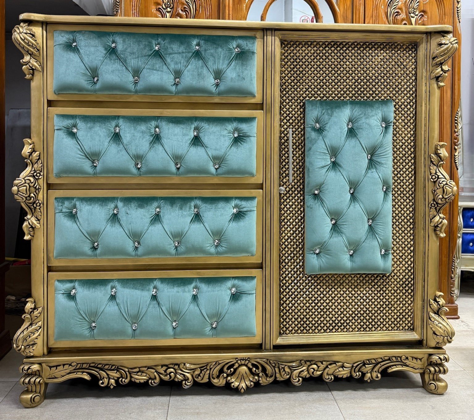 IMG_4189 Waredrop - Image 1